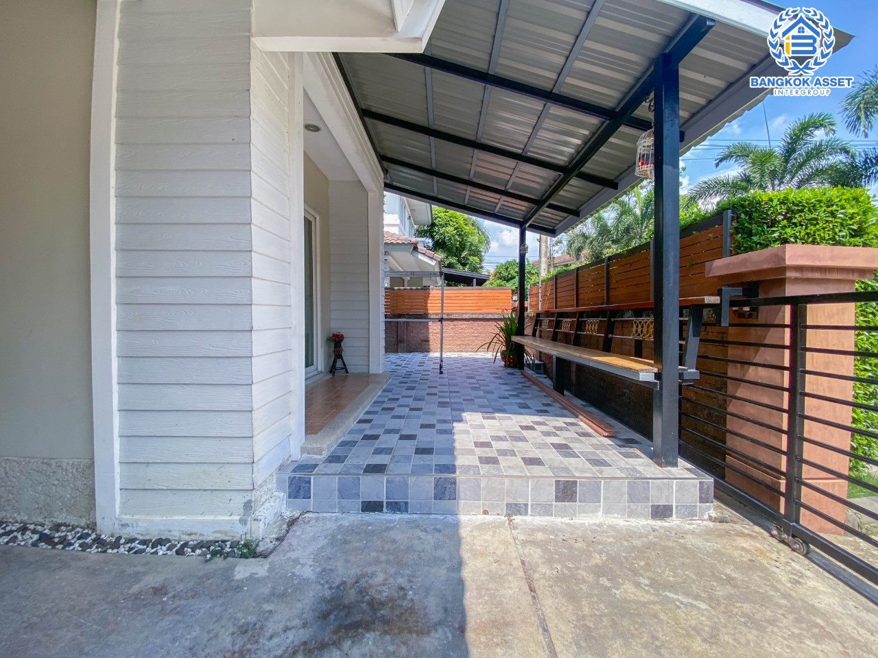 บ้านเดี่ยวมือสอง นนทบุรี คุณภาพแบรนด์ Q.House ม.คาซ่าวิลล์ ราชพฤกษ์-แจ้งวัฒนะ เนื้อที่ 50.6 ตร.ว. ฟังก์ชัน 3 ห้องนอน 2 ห้องน้ำ จอดรถได้ 2 คัน บ้านสวย พร้อมอยู่ ทำเลศักยภาพ ติดถนนราชพฤกษ์ ใกล้ทางด่วนแจ้งวัฒนะ และเซ็นทรัลแจ้งวัฒนะ...